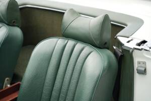 Image 18/50 de Mercedes-Benz 280 SL (1968)