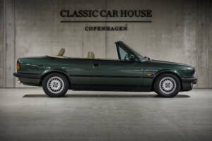 Image 9/90 of BMW 325i (1987)