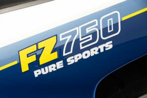 Image 37/50 of Yamaha FZ 750 (1986)