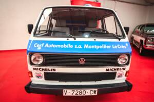 Bild 6/17 von Volkswagen T3 Kombi 1.9 (1989)