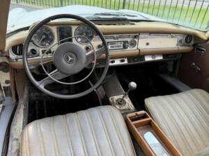 Bild 23/50 von Mercedes-Benz 250 SL (1967)
