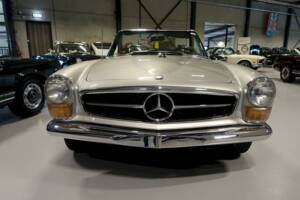 Image 5/36 of Mercedes-Benz 280 SL (1970)