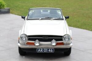 Image 46/50 de Triumph TR 6 (1970)