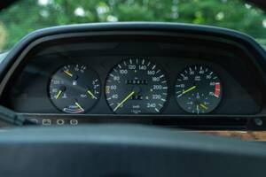 Bild 43/50 von Mercedes-Benz 380 SEC (1982)
