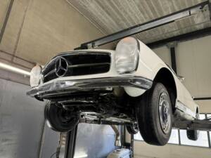 Bild 50/50 von Mercedes-Benz 280 SL (1969)