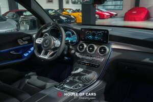 Image 16/23 of Mercedes-Benz GLC 63 S AMG 4MATIC+ (2020)