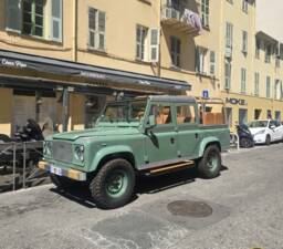 Bild 4/16 von Land Rover Defender 110 300Tdi (1998)