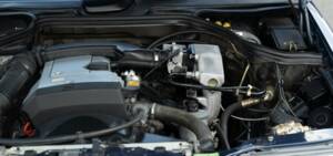 Bild 61/79 von Mercedes-Benz 200 CE (1993)