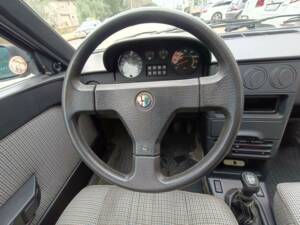 Immagine 33/50 di Alfa Romeo 33 - 1.3 S (1989)