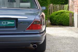 Image 15/40 of Jaguar XJ 6 4.0 Sovereign (1995)