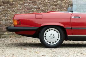 Bild 49/50 von Mercedes-Benz 560 SL (1986)
