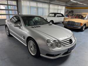 Image 2/29 of Mercedes-Benz SL 55 AMG (2002)