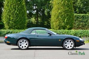 Imagen 20/50 de Jaguar XK8 4.0 (1998)
