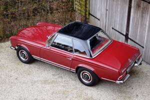 Image 15/45 de Mercedes-Benz 230 SL (1964)