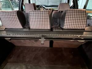 Afbeelding 33/74 van Mercedes-Benz 220 TE (1993)