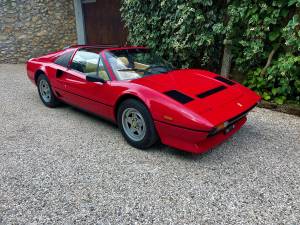 Bild 1/12 von Ferrari 208 GTS Turbo (1984)
