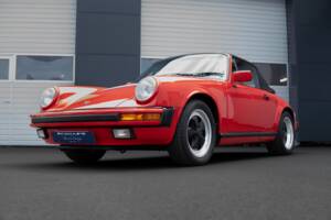 Image 6/29 of Porsche 911 Carrera 3.2 (1989)