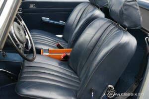 Image 5/18 de Mercedes-Benz 280 SL (1969)