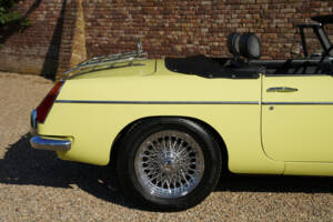Image 14/50 de MG MGB (1977)