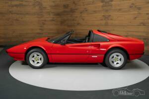 Bild 8/8 von Ferrari 308 GTBi Quattrovalvole (1982)