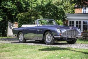 Image 11/30 de Aston Martin DB 6 Volante (1967)