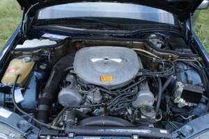Image 21/70 of Mercedes-Benz 500 SE (1984)