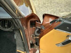 Image 54/100 of Alfa Romeo 2000 Spider Veloce (1980)