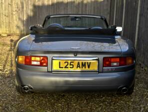 Image 8/50 of Aston Martin DB 7 Volante (1997)