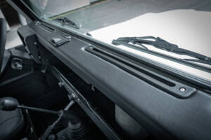 Immagine 49/97 di Land Rover Defender 90 (1995)