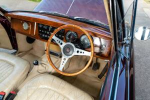 Image 20/25 of Jaguar Mk II 3.4 (1967)