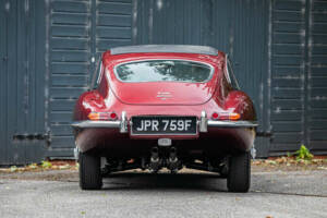 Image 7/40 de Jaguar Type E 4.2 (1967)