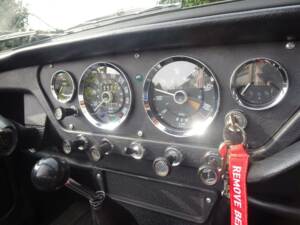 Image 26/49 of Triumph Spitfire Mk II (1965)