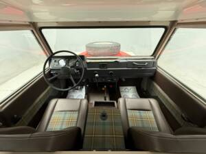 Afbeelding 12/33 van Land Rover 109 (1989)