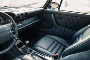Image 21/27 de Porsche 911 Turbo 3.3 (1991)