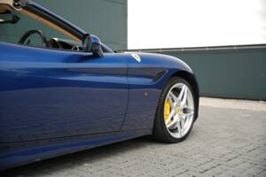 Image 43/50 of Ferrari California T (2015)