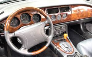 Afbeelding 4/8 van Jaguar XK8 4.0 (1998)
