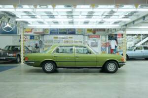 Image 16/50 de Mercedes-Benz 450 SEL 6,9 (1976)
