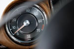 Image 13/32 of Mercedes-Benz 280 SE 3,5 (1971)