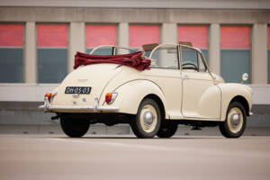 Image 3/22 of Morris Minor 1000 (1958)