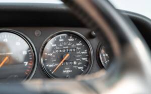 Image 34/48 of Porsche 911 Carrera 4 (1992)