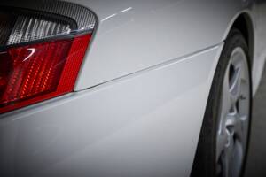 Imagen 23/98 de Porsche 911 Carrera 4S (2004)