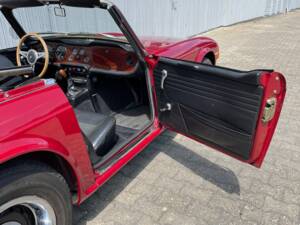 Imagen 13/18 de Triumph TR 6 (1969)