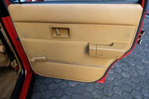 Image 37/75 de Volvo 240 (1986)