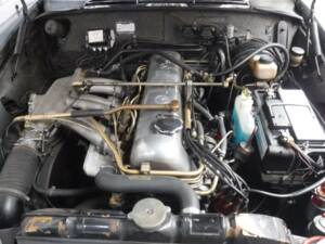 Image 45/50 de Mercedes-Benz 220 SE b (1963)