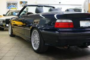 Image 9/36 of BMW 318i (1999)