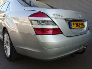 Image 26/98 of Mercedes-Benz S 500 L (2007)