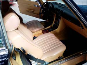 Immagine 28/52 di Mercedes-Benz 500 SL (1986)