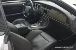 Image 23/29 of Jaguar XKR (2003)