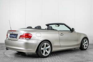 Immagine 2/50 di BMW 125i (2011)