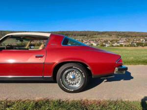 Bild 22/25 von Chevrolet Camaro LT (1976)